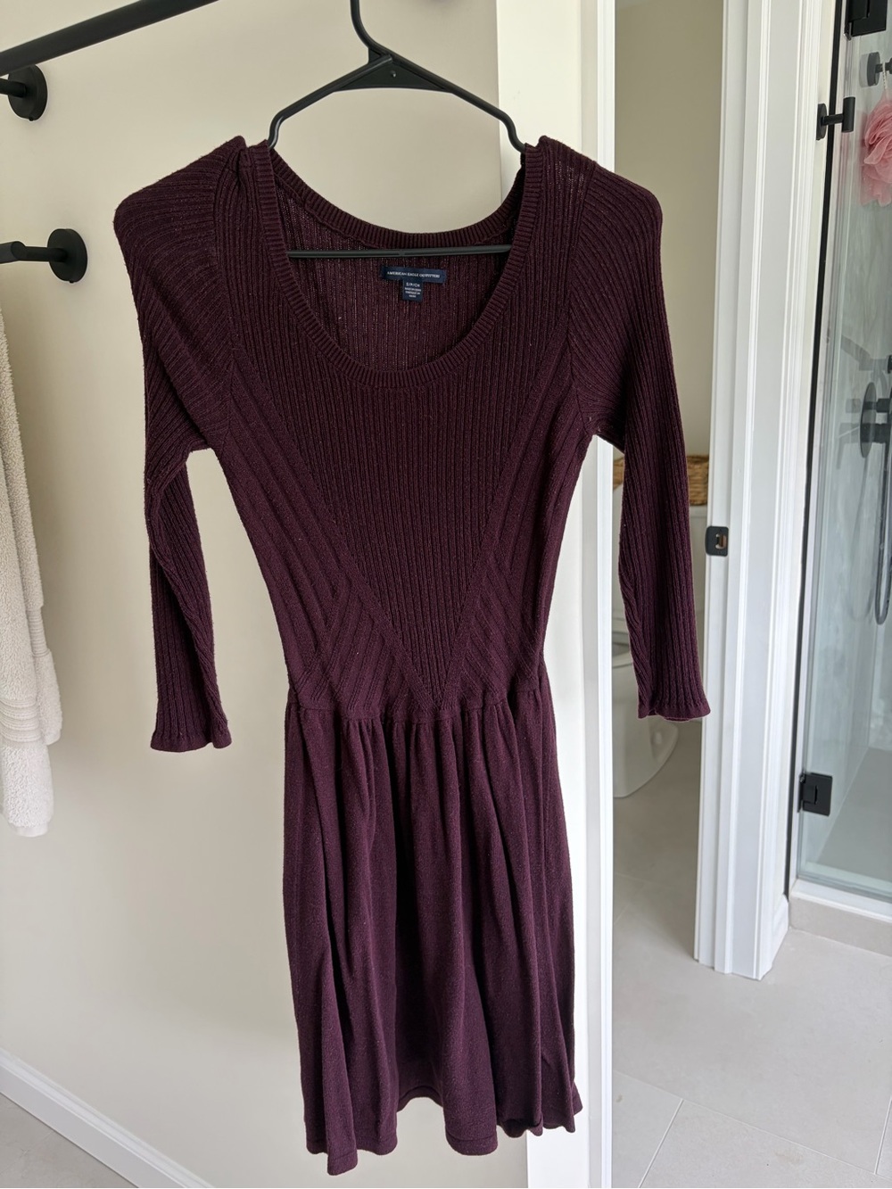 American Eagle Outfitters Long Sleeve Ribbed Scoop Neck Dress in Burgundy